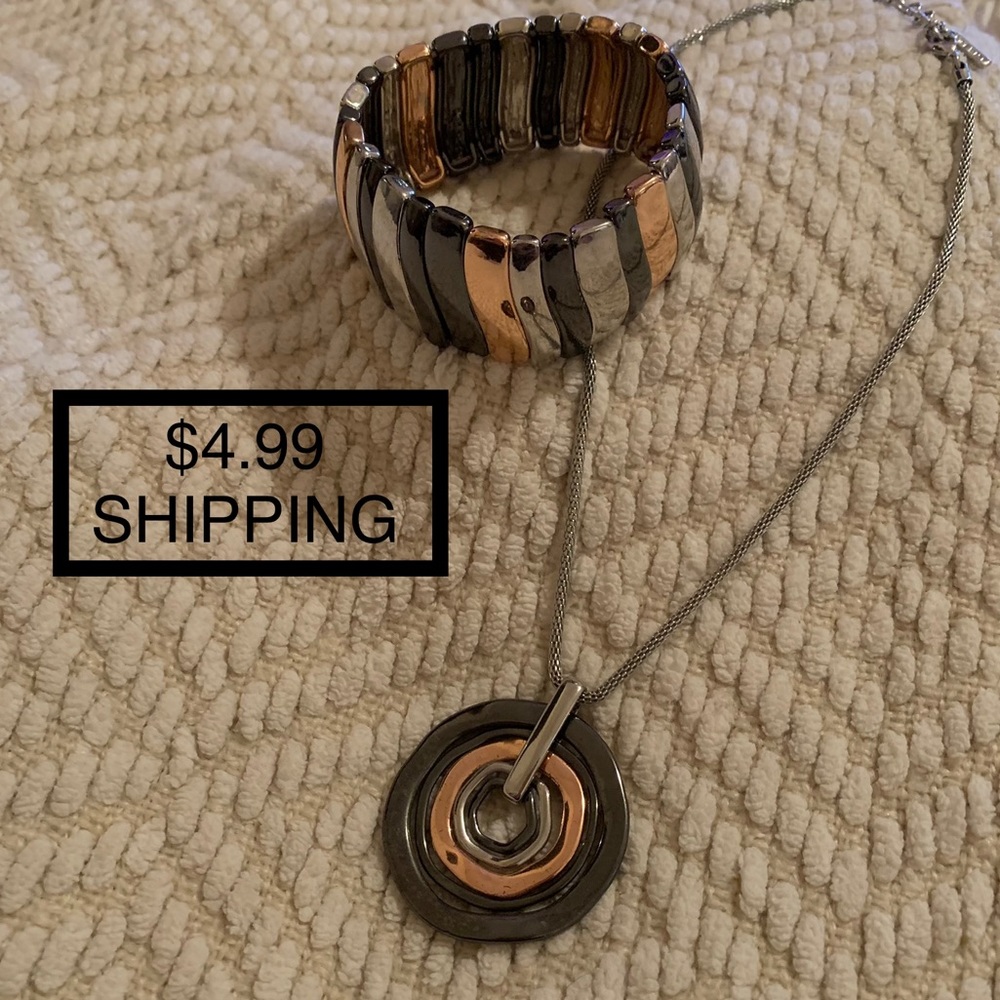 4.99 Ship Nine West TriTone Necklace &Bracelet set